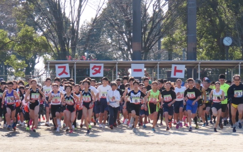 中学生・４０歳以上の部のレーススタート